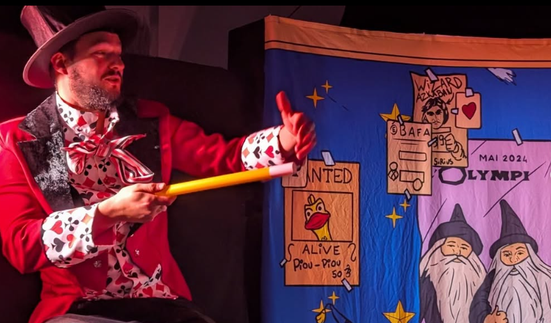 Spectacle grand chapeau